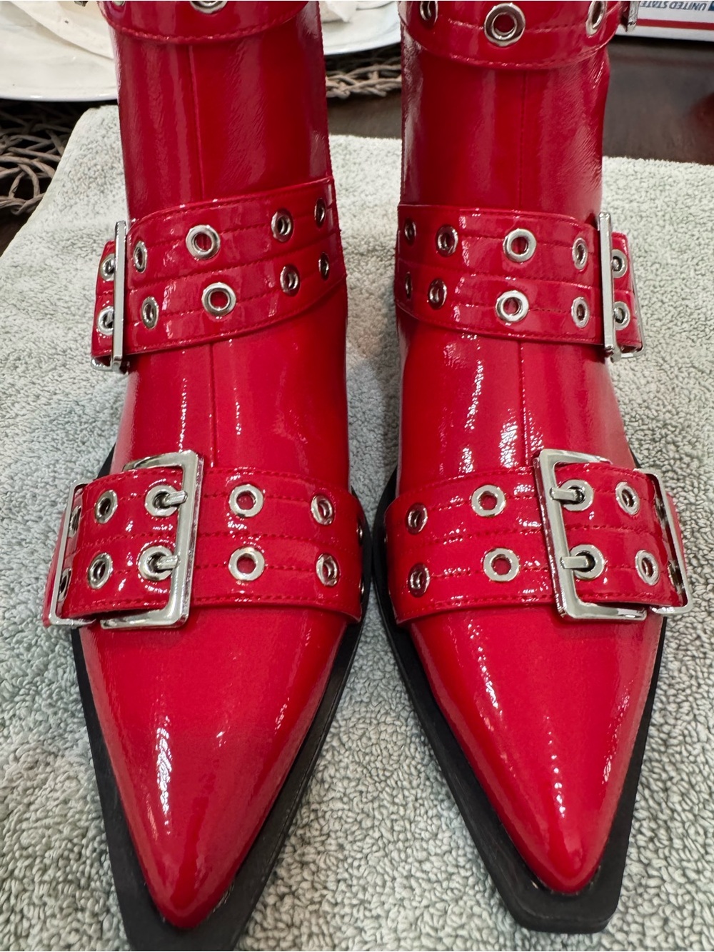 Patent Pointed-Toe Loafer with Buckle Detail - Red size 7
